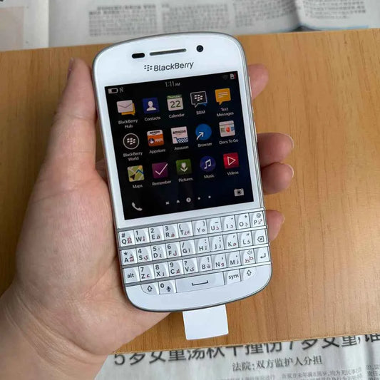 BlackBerry Q10 Unlocked – 4G LTE, 3.1" Display, 2GB RAM, 16GB, 8MP, QWERTY Keyboard
